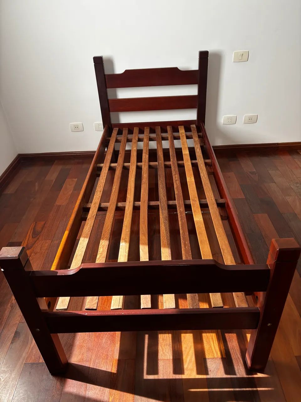 Cama de solteiro de madeira maciça - Foto 5
