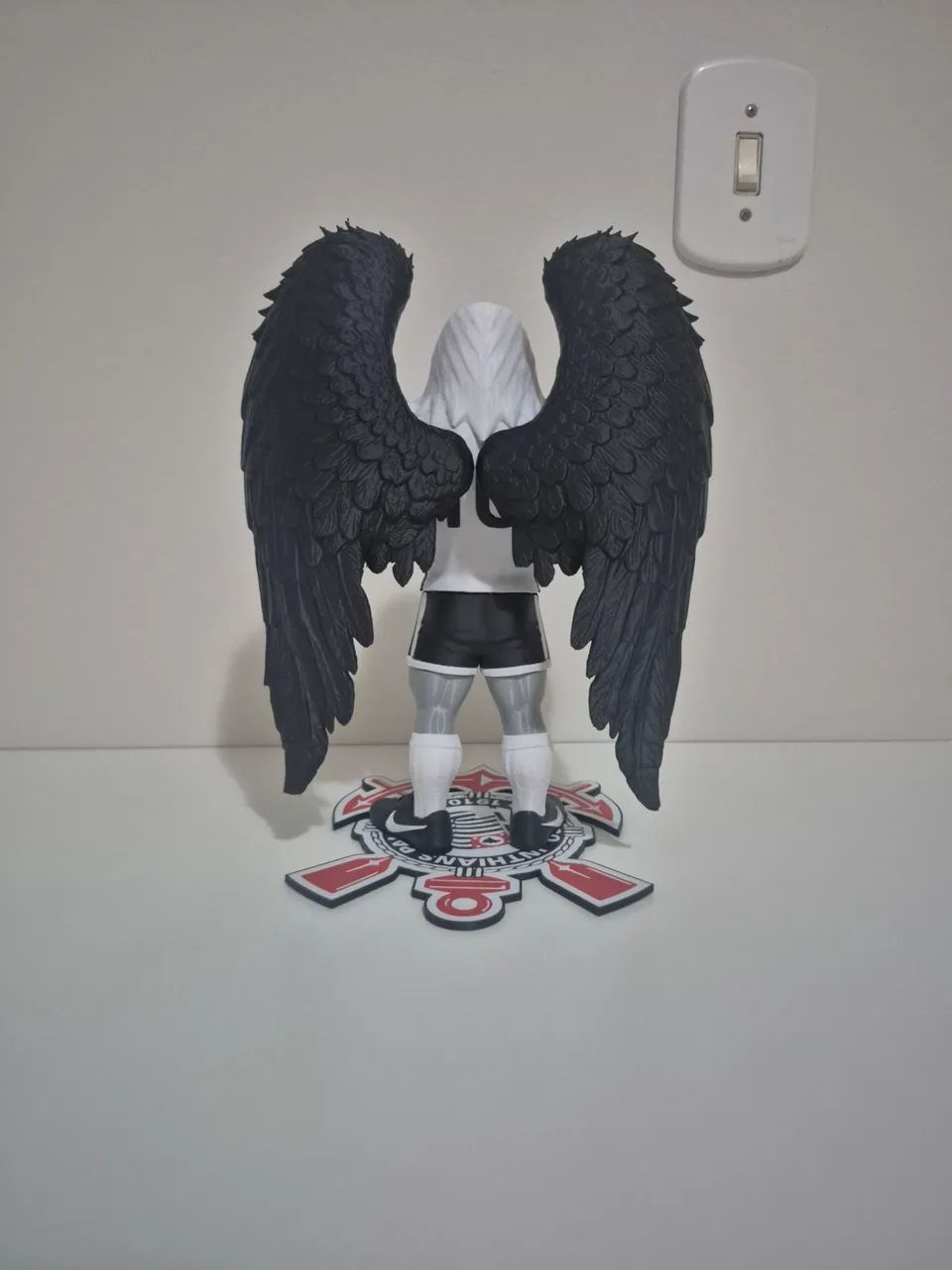 Gavião Corinthians com base e asas - Foto 2