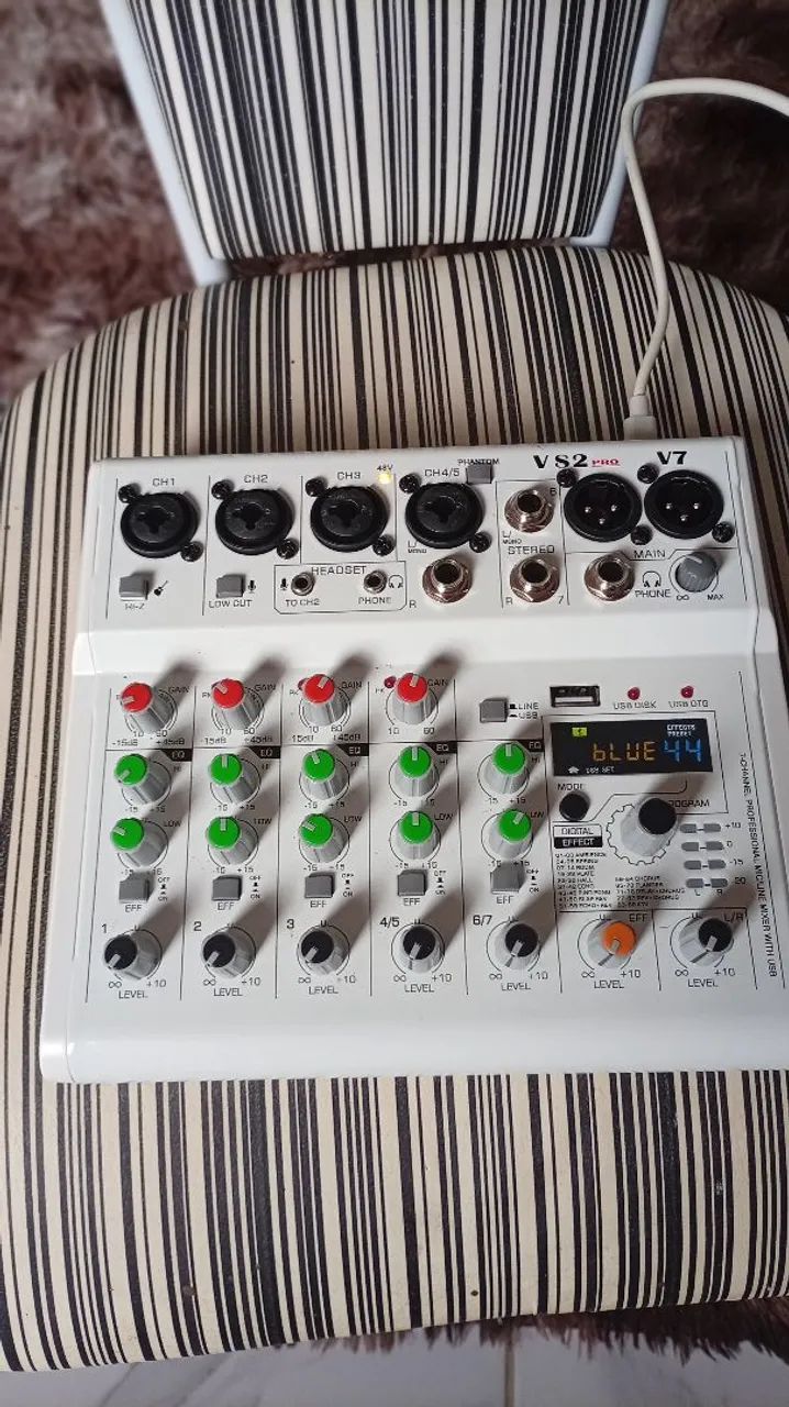 Mesa de som com interface 