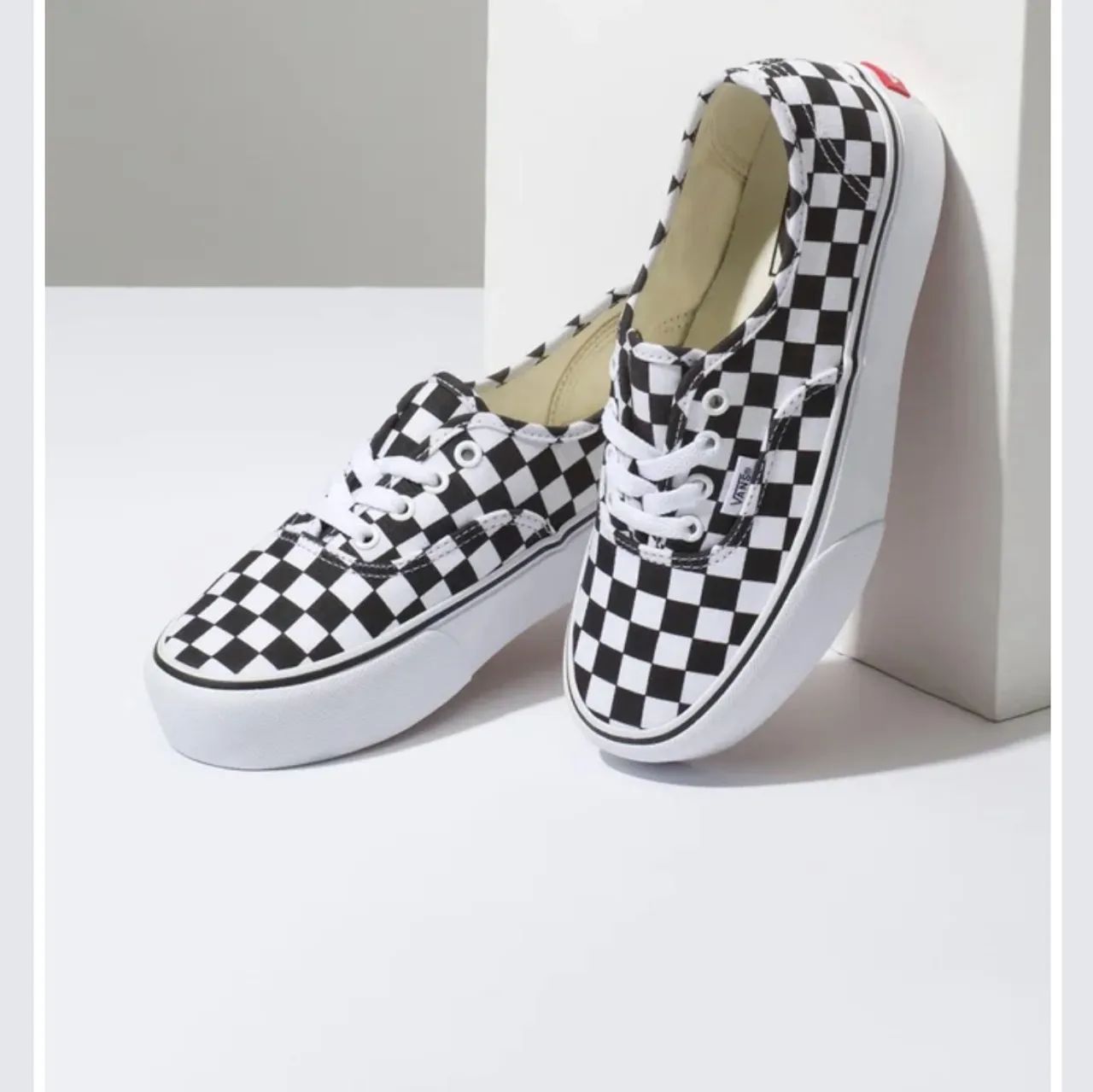Vans original Authentic Platform.