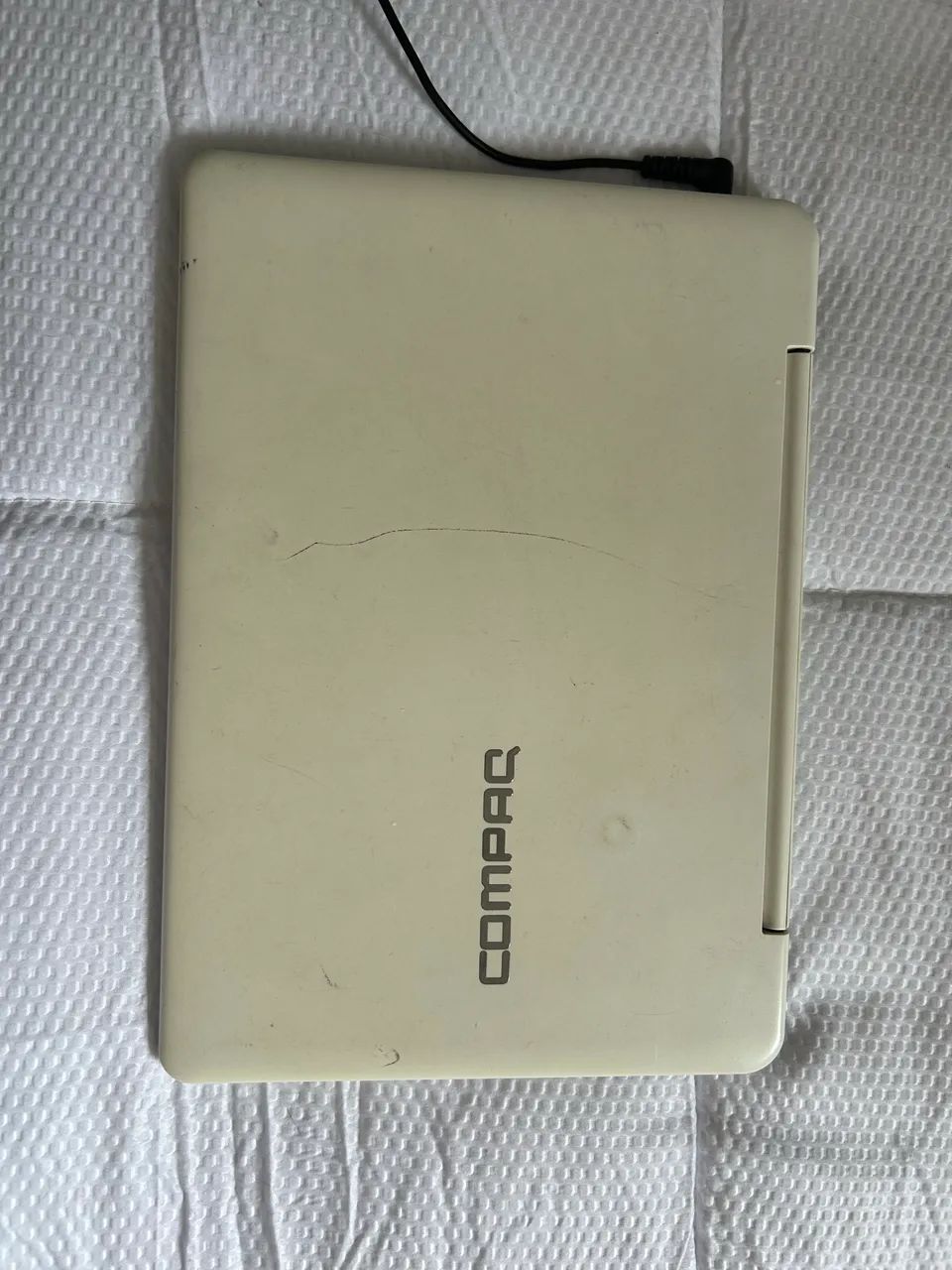 COMPUTADOR COMPAQ BRANCO