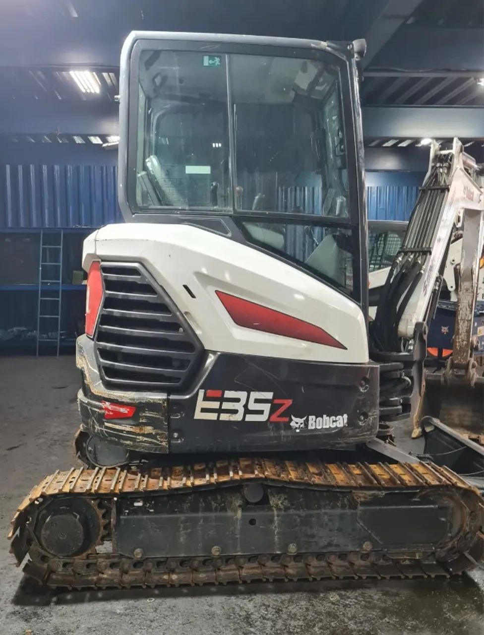Miniescavadeira Marca Bobcat E35z 2022 1370h Ar-cond+est Aço