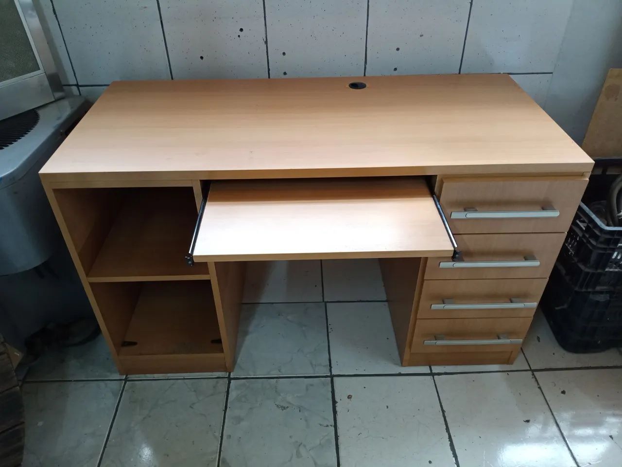 Escrivaninha com Quatro Gavetas  - Foto 5