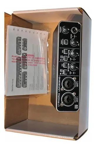 Interface Áudio Behringer U-phoria Umc202 Hd Preta - Foto 3