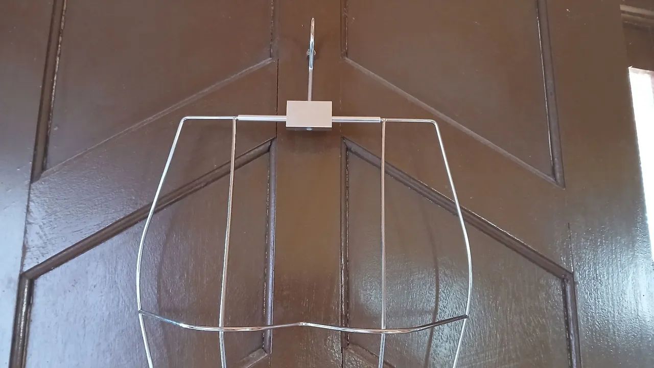 Cabide Silhueta 3D