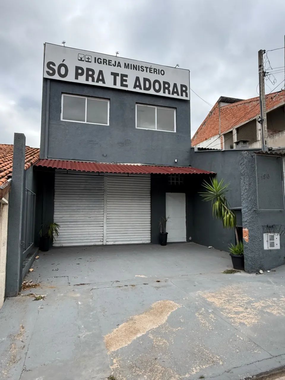 Alugo ponto comercial