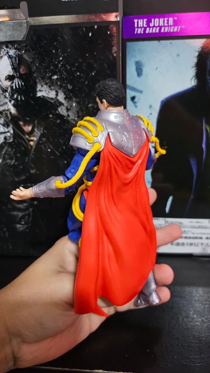 Superboy prime - mcfarlane Toys - Foto 3