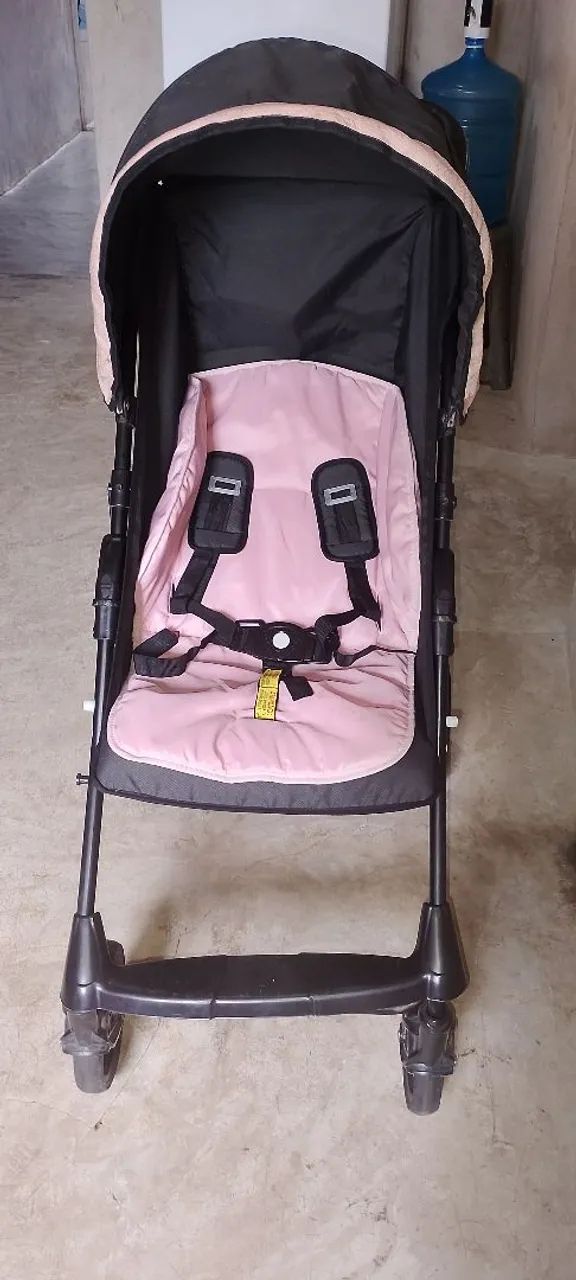 Vendo carrinho de bebê 