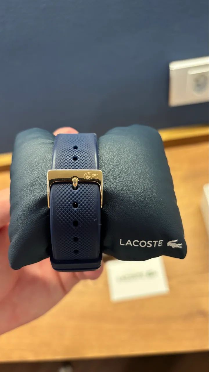 Relógio Masc. Lacoste Azul com pulseira de borracha  - Foto 4