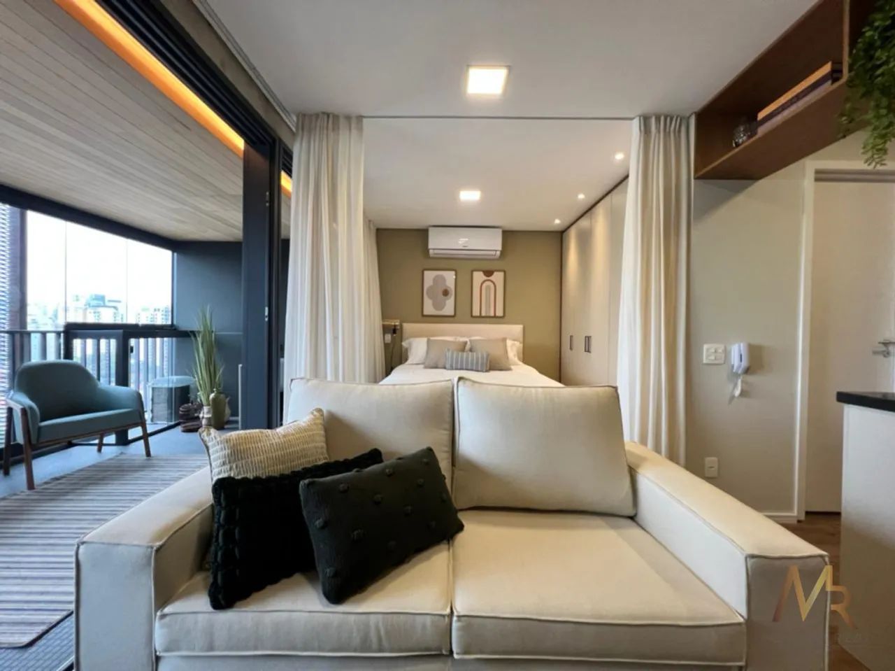 Studio totalmente mobiliado com hall privativo! - Foto 4