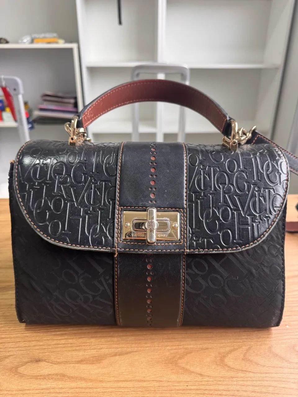 BOLSA VITOR HUGO PRETA