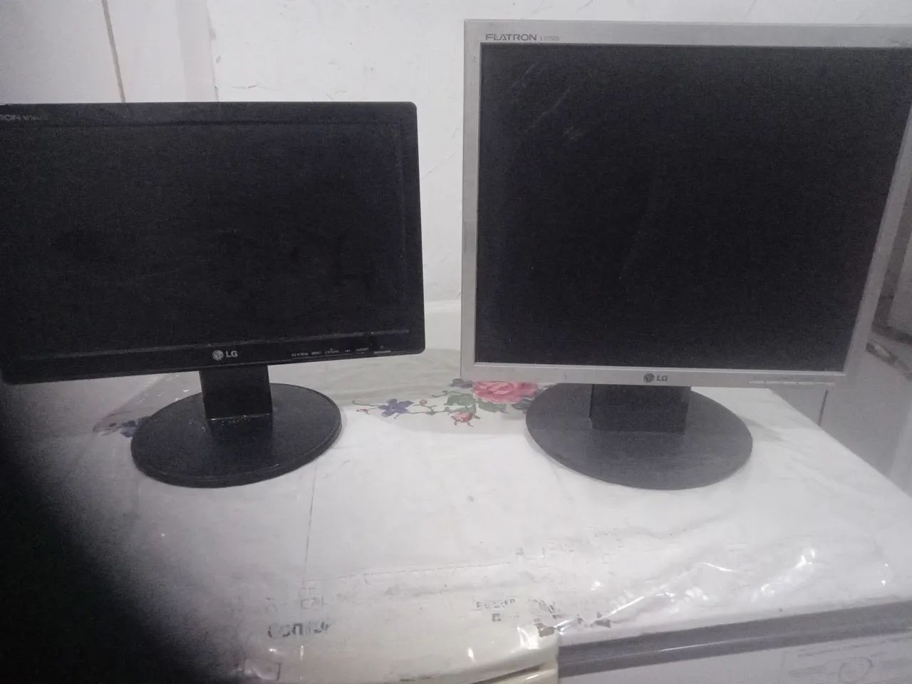 Vendo 2 monitores de computador com defeito  - Foto 3