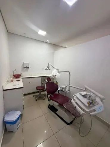 Ponto comercial no centro do cristo rei - com 7 salas e 2 casas nos fundos - Foto 3