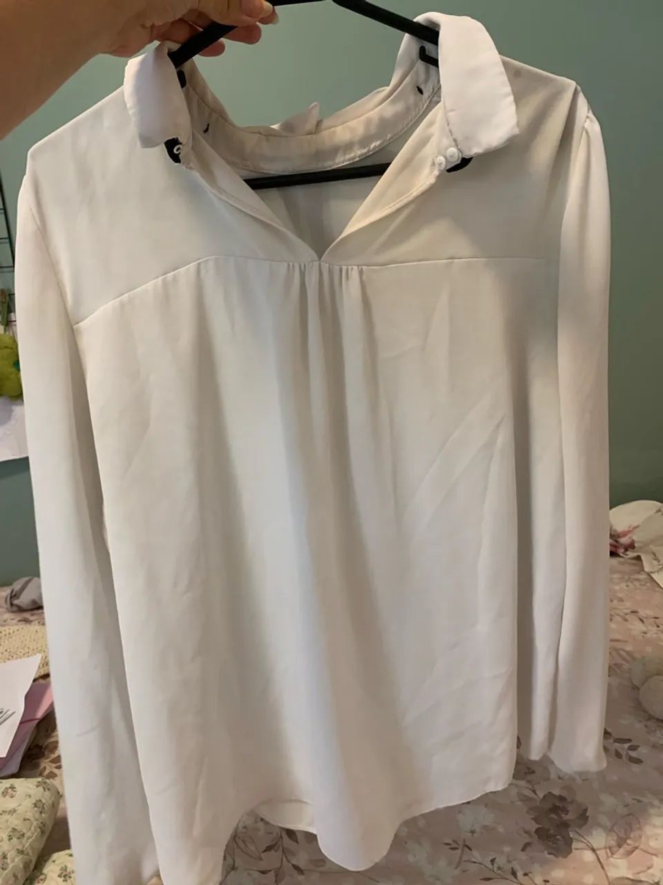 Blusa com laço no pescoço - Foto 3