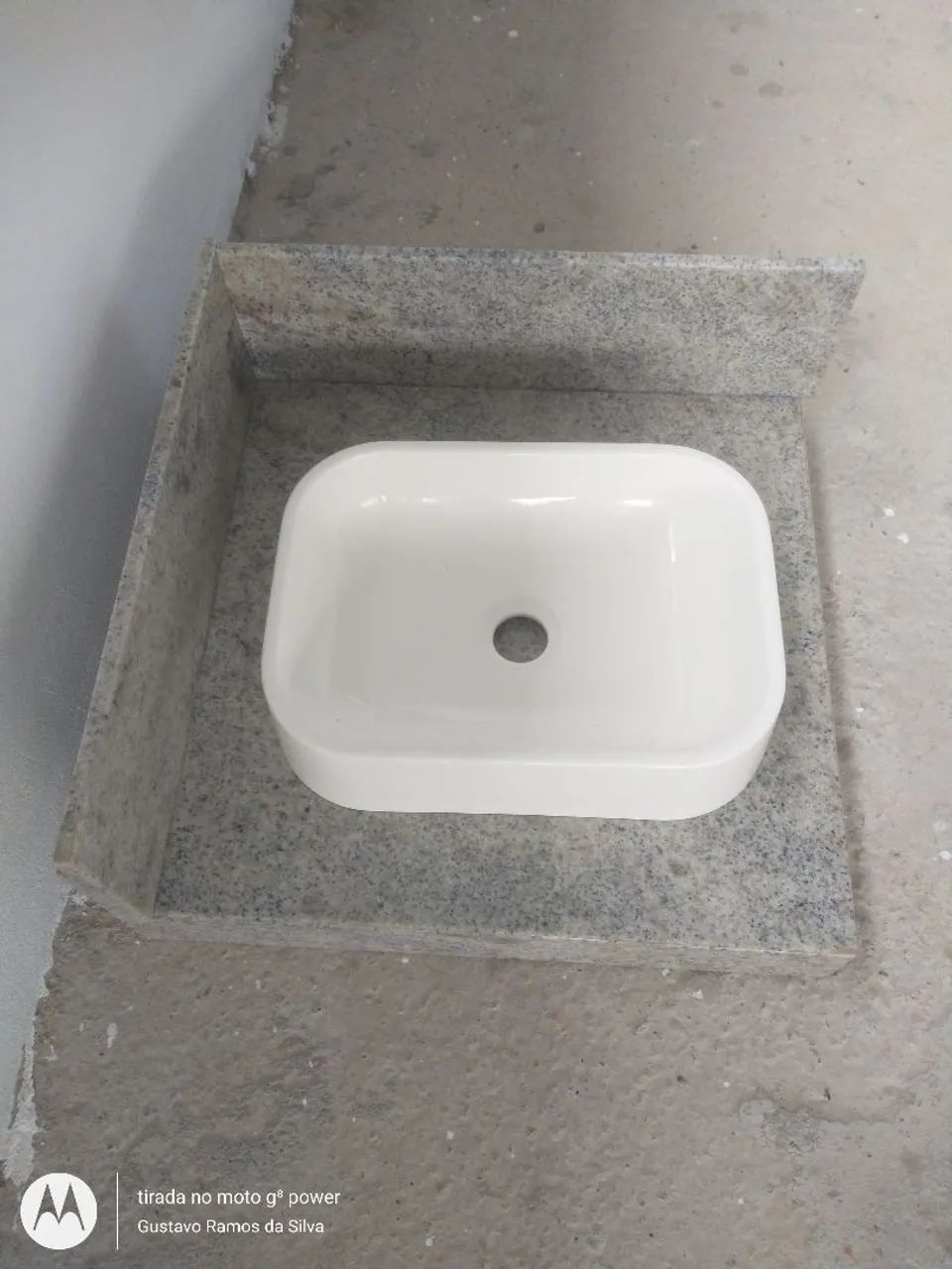 Bancada 50 por 50 branco com cuba