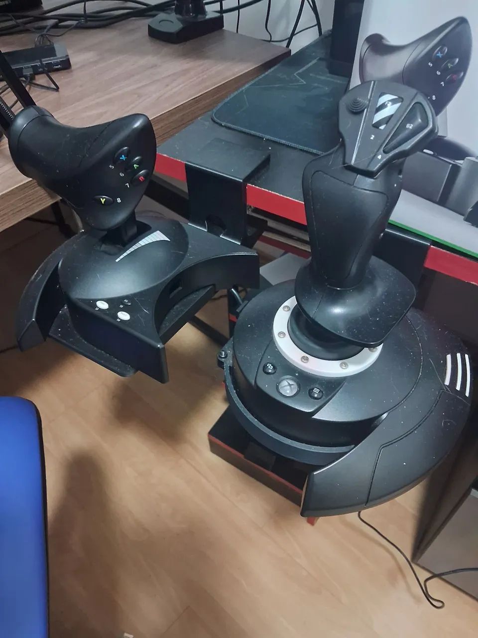 Thrustmaster T Flight Hotas com livro para aprender a voar em simuladores - Foto 3
