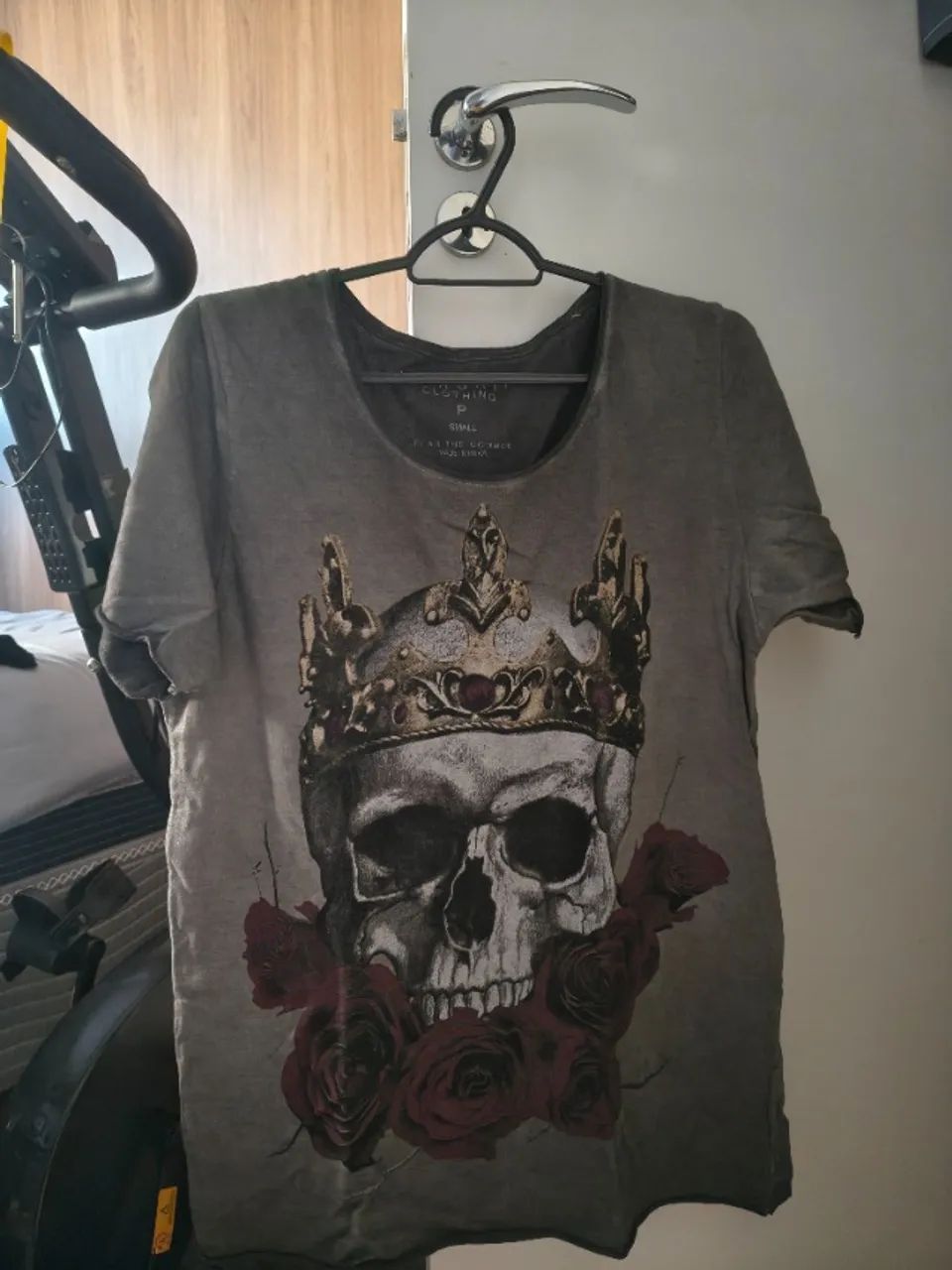 Camisa de marca preta  - Foto 3