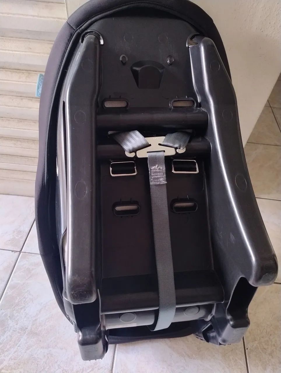 Cadeirinha para automóvel Simple Safe da Cosco  - Foto 4