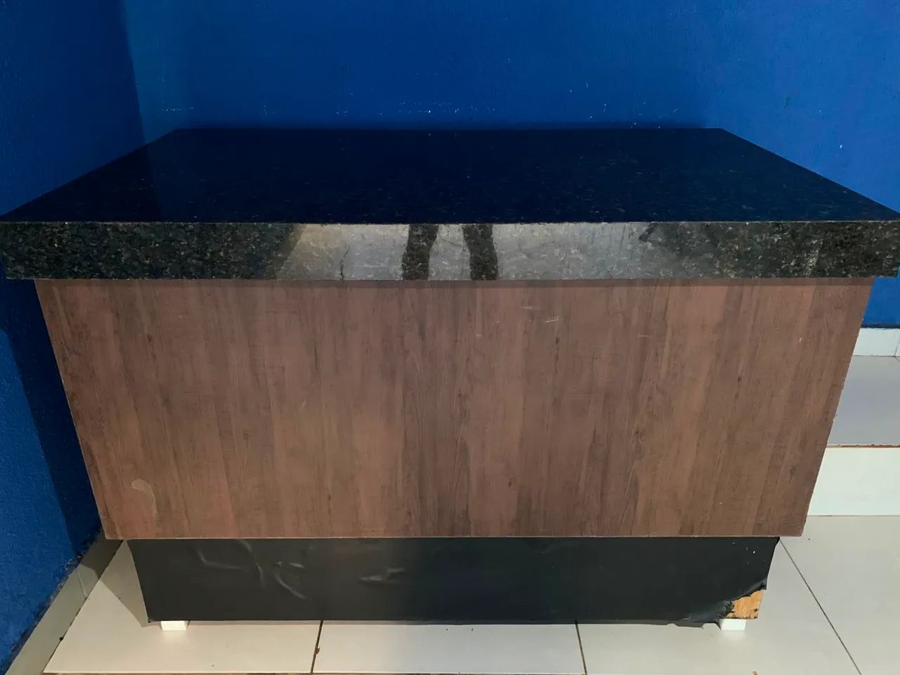 Balcão caixa com pedra