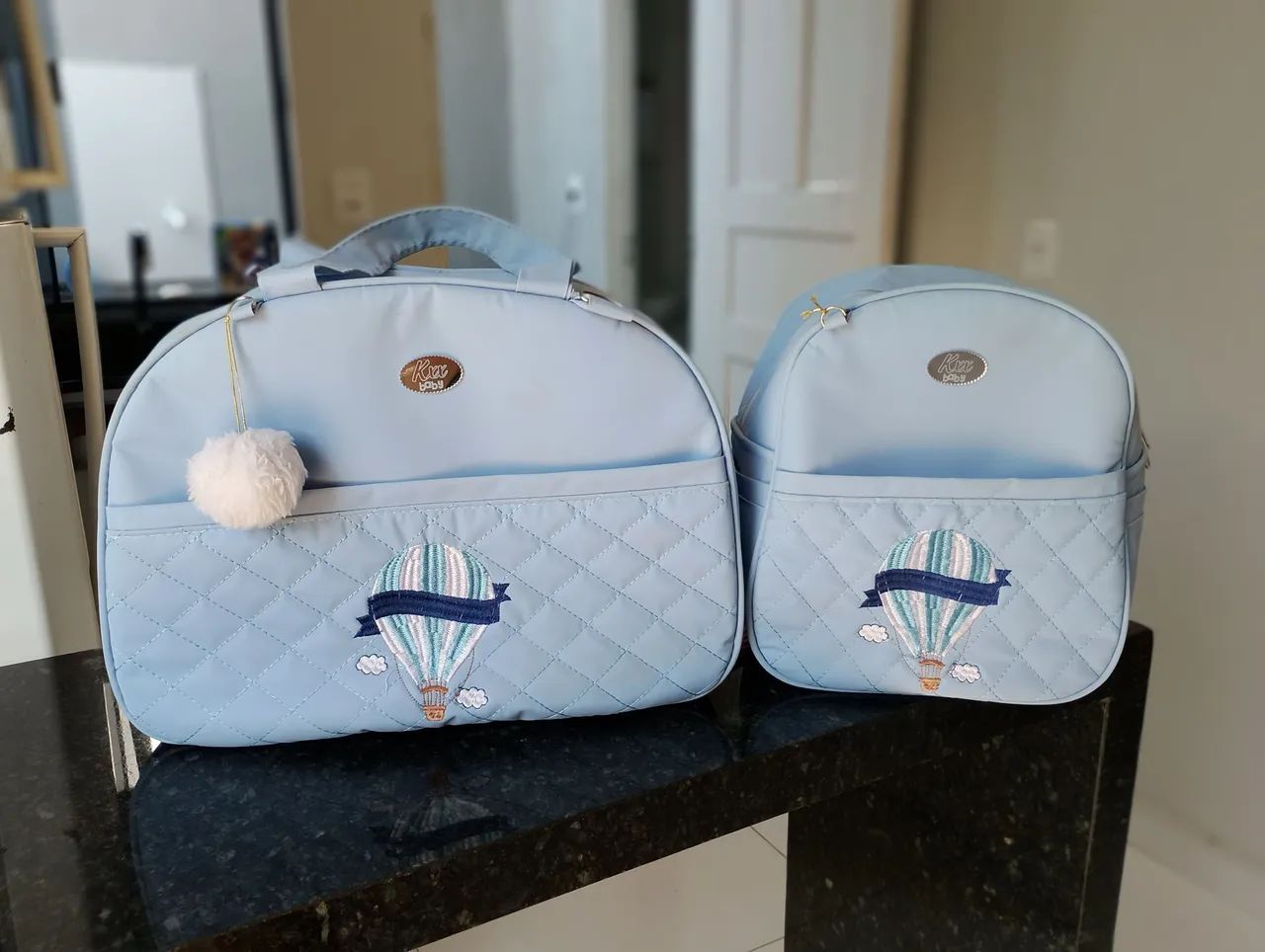 Vendo essas duas bolsas usada poucas vezes
