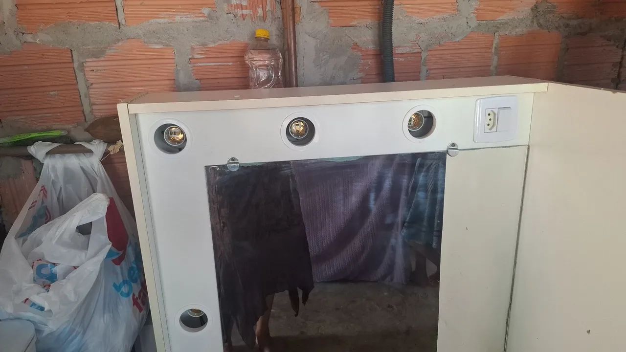  Penteadeira Camarim com Espelho e Iluminação ACEITO PROPOSTA  - Foto 3