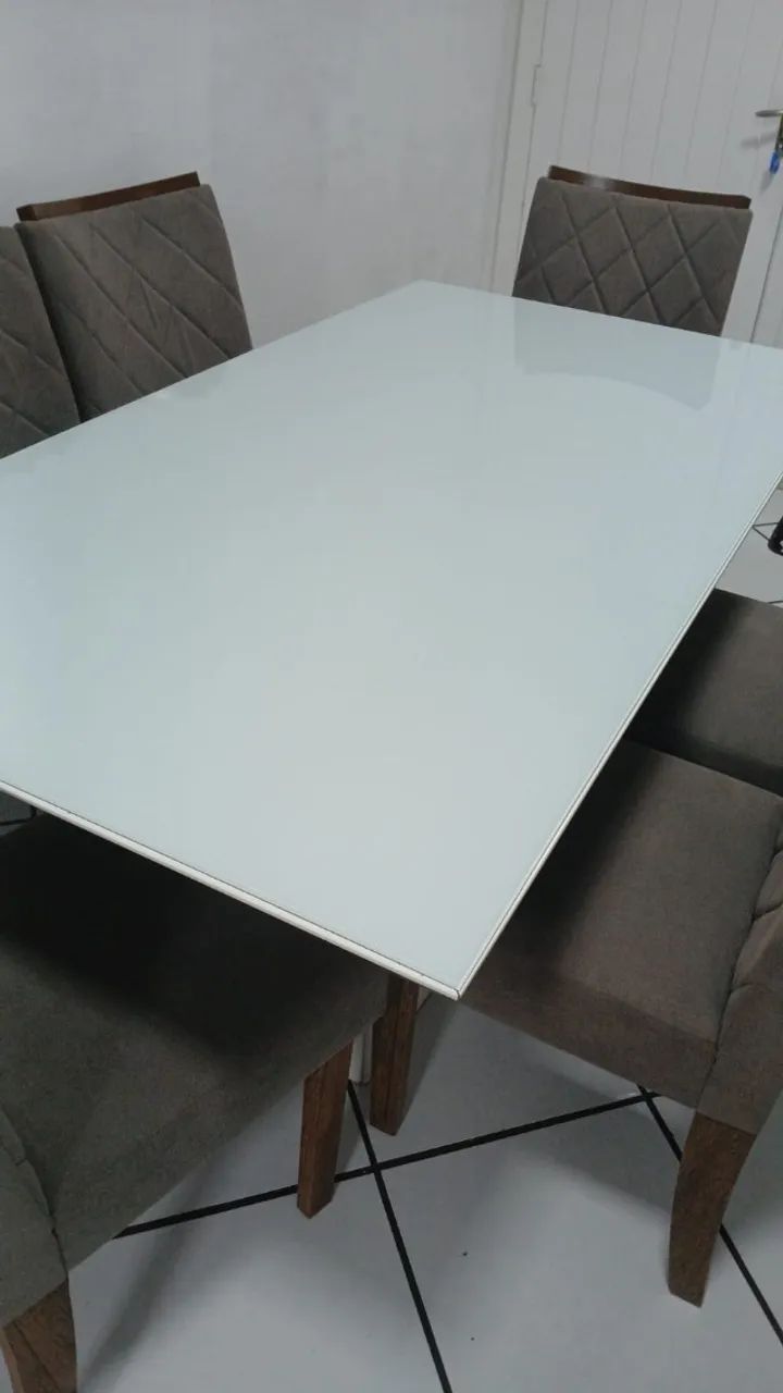 Mesa de Jantar 6 Lugares + Cadeiras Estofadas - Foto 3