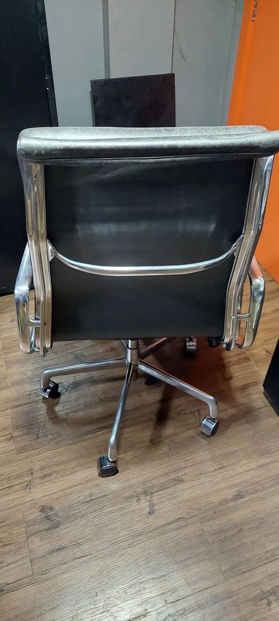 Cadeira Eames Presidente 100% Couro - Foto 4
