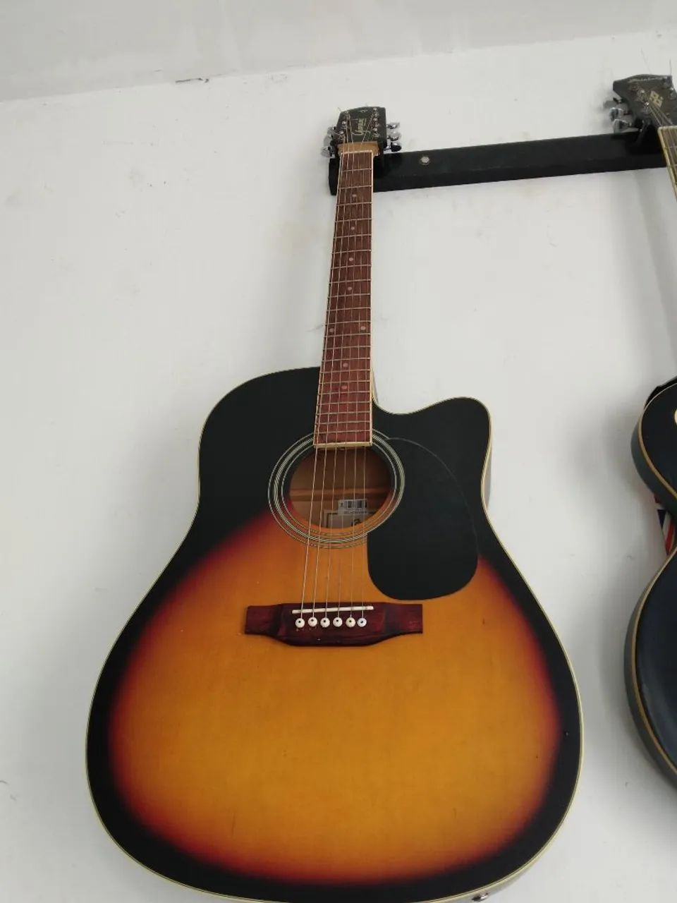 Violão Giannini eletrônico 