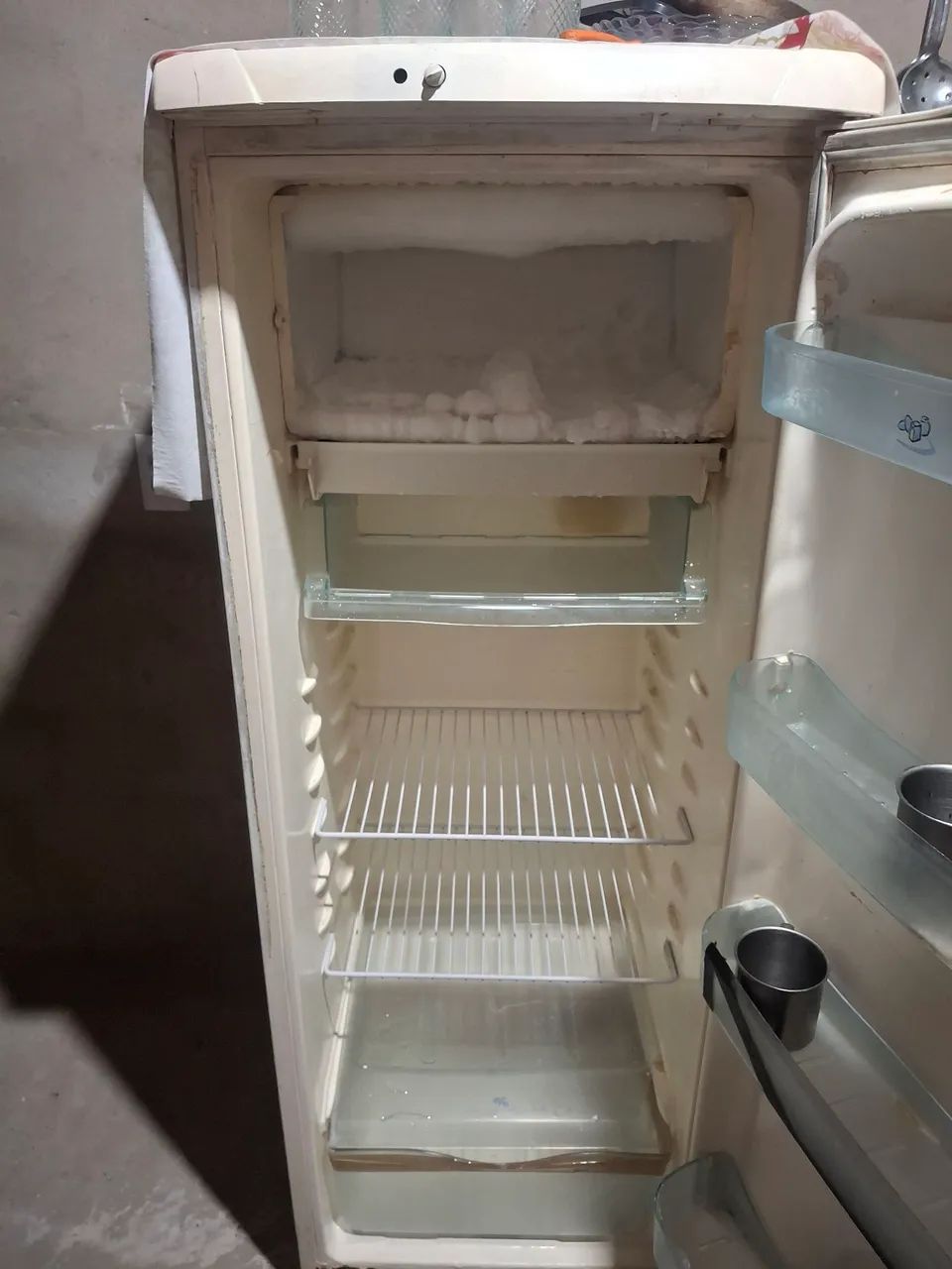 Geladeira  funcionando perfeitamente  - Foto 3