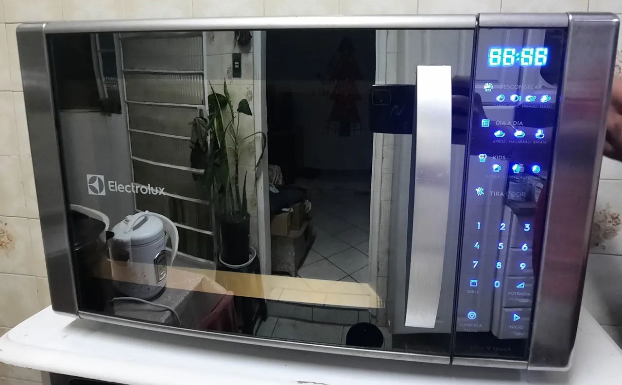 Microondas  Electrolux Inox-Espelhado-Grill (((OPORTUNIDADE ÚNICA))) - Foto 2