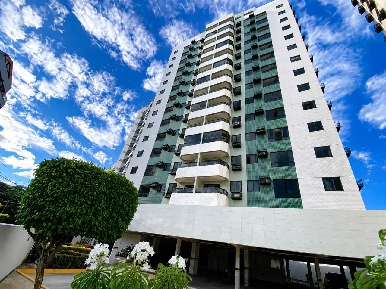 Vendo apartamento com 2 quartos, suíte na Imbiribeira - Recife - PE