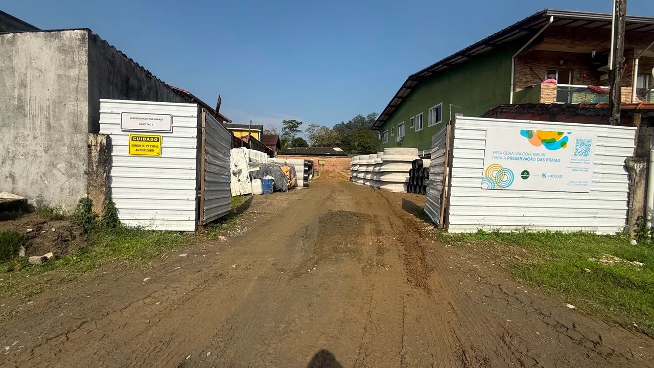 VENDE-SE TERRENO EM CUBATÃO