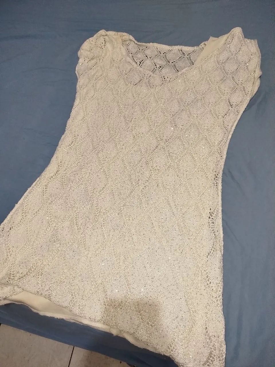 Vestido branco com brilho  - Foto 2