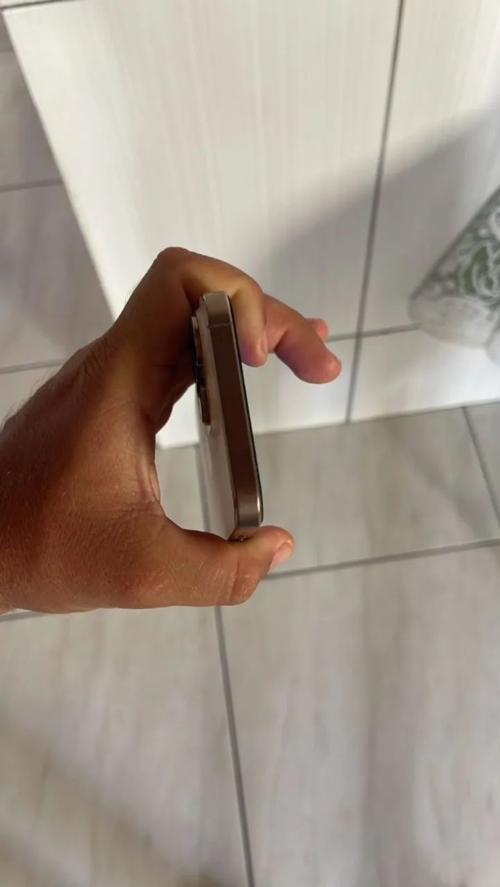 Iphone 16 pro max - Foto 3