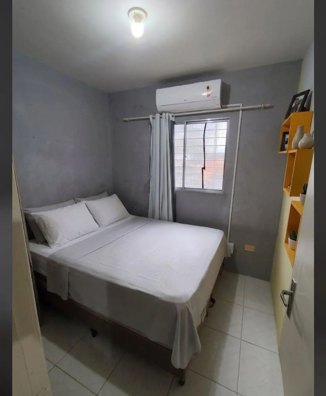 Casa em Privê com garagem de carro 
