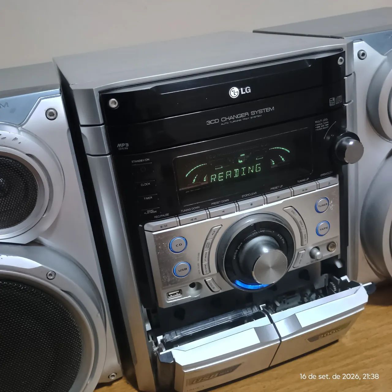 Mini Hi Fi System LG LM-U1060A - Foto 3