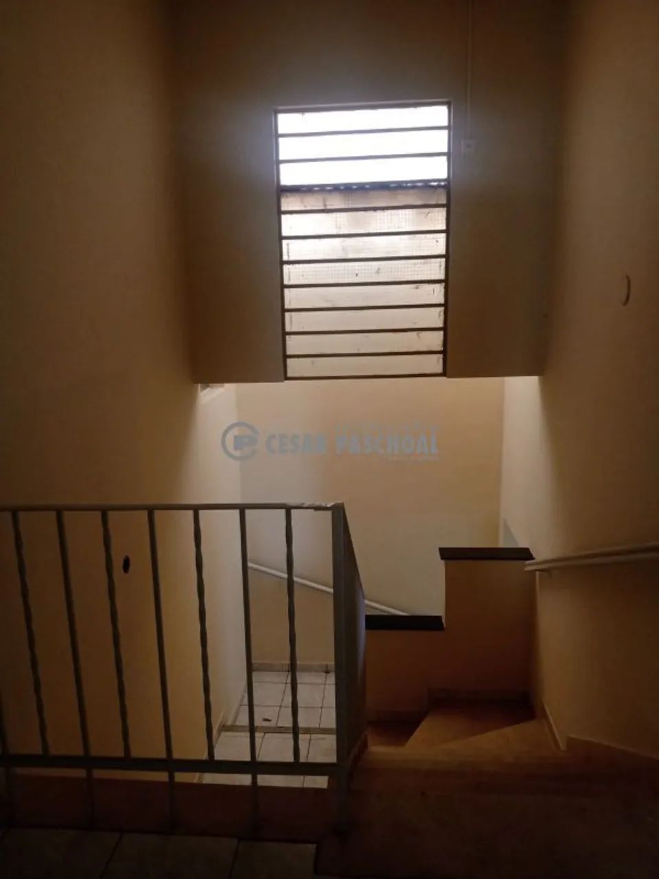 Ponto Comercial Normal Centro Prédio comercial com 03 quartos com armários, sendo 01 suíte - Foto 2