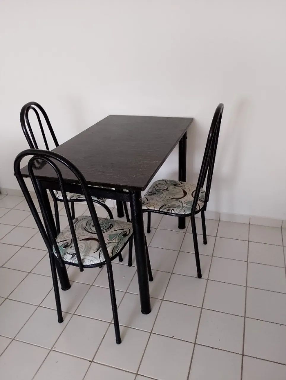 Mesa granito com 4 cadeiras 