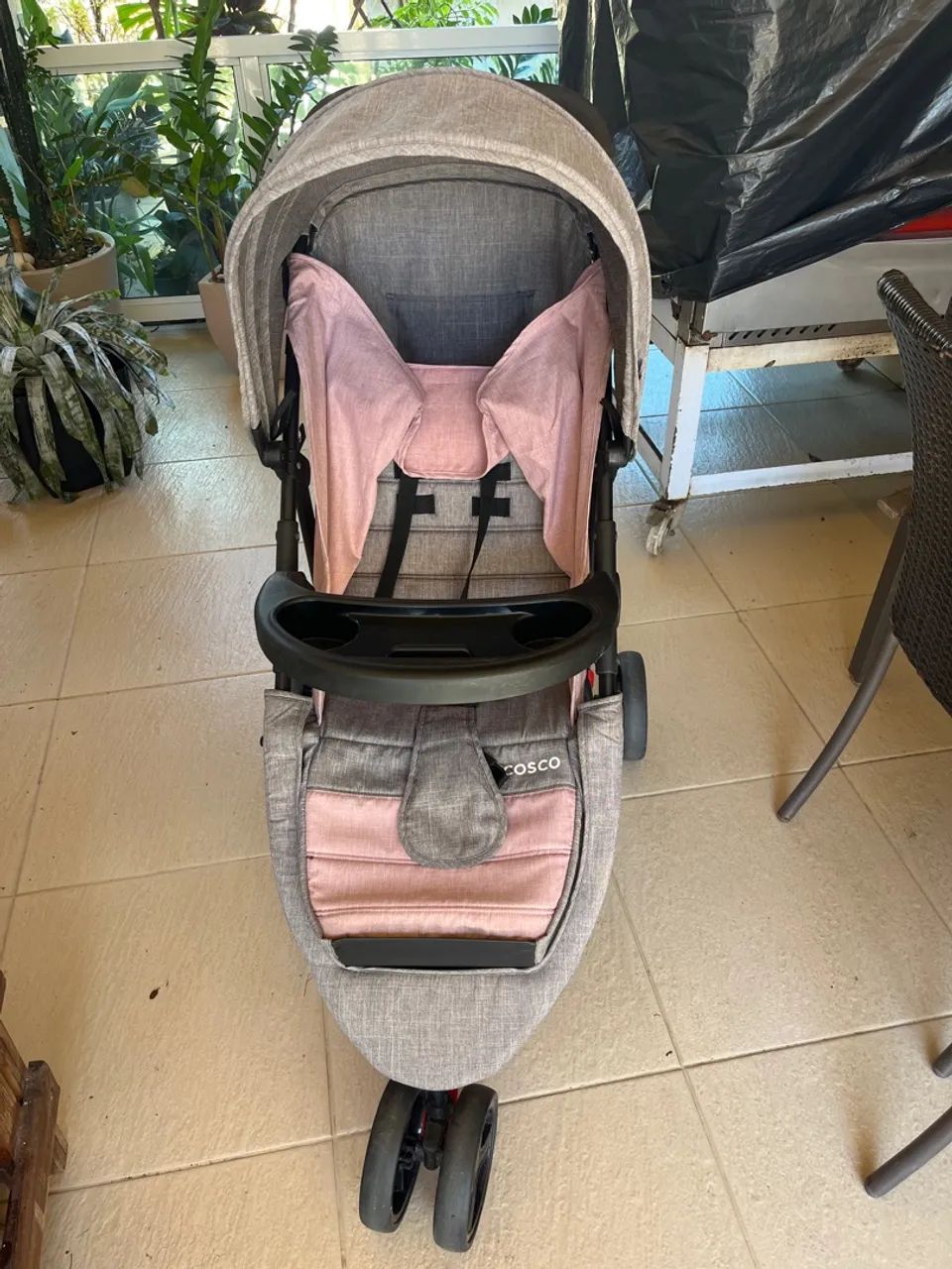 carrinho e bebê conforto COSCO