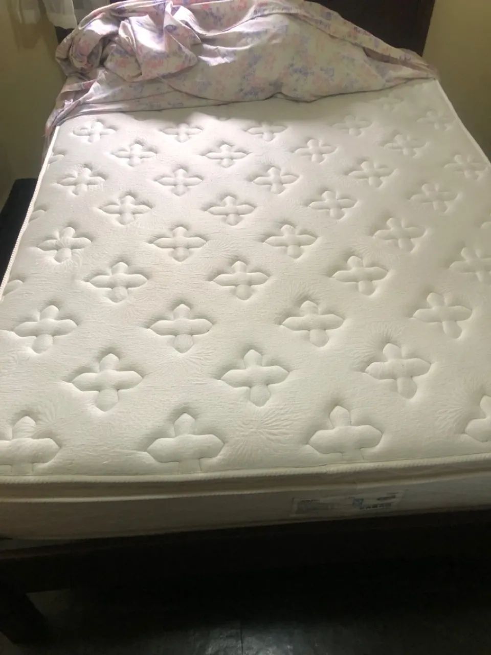 Vendo cama com o colchão casal - Foto 3