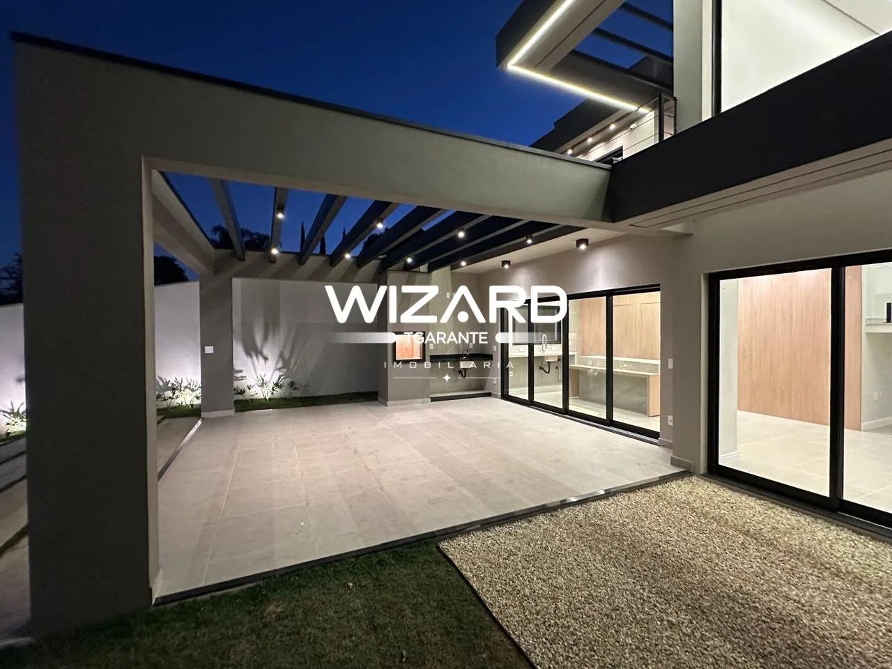 Casa para venda com três quartos, suíte e closet - Foto 4