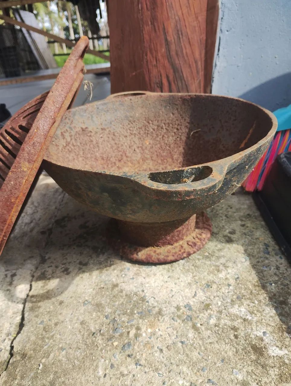 Churrasqueira Gêngis Khan de ferro - Foto 3
