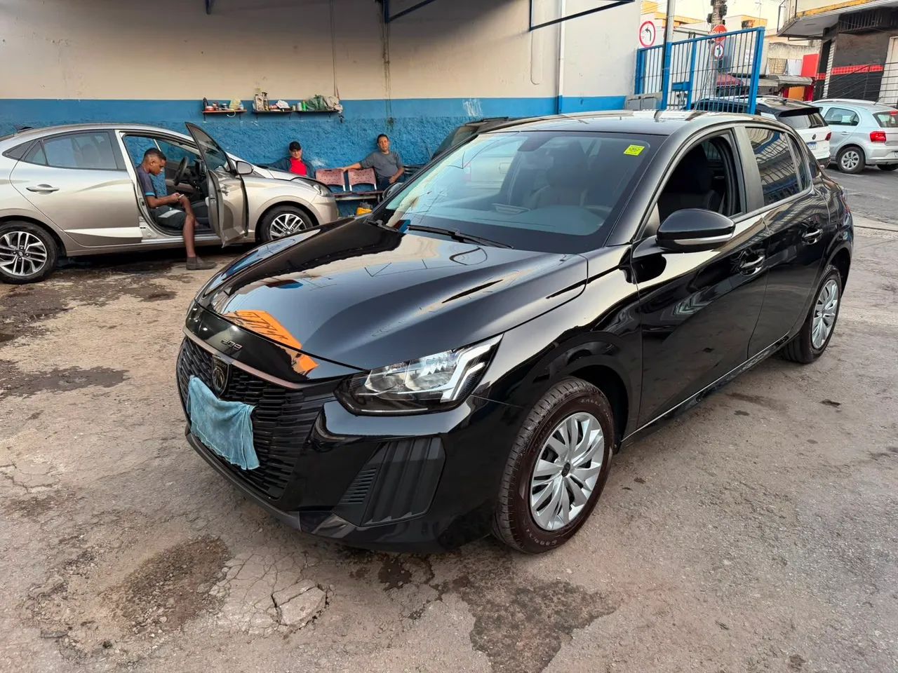 Peugeot 208 Active 1.0 Flex 5P Mec. 2025 - Foto 4