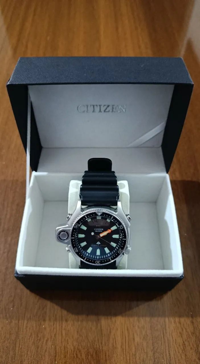 Relógio Citizen Aqualand Jp 2000.