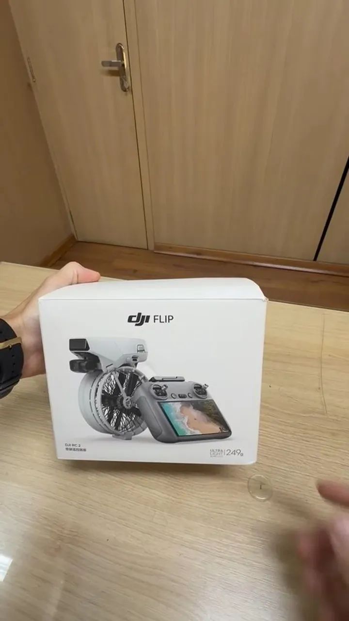 Drone dji flip Kit com tela no controle.
