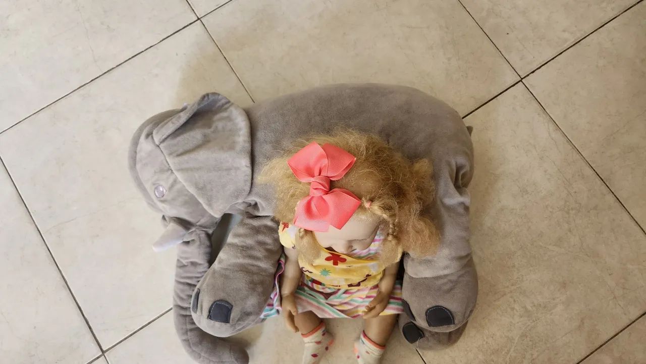 Almofada de pelúcia elefante Dumont 60cm  - Foto 3