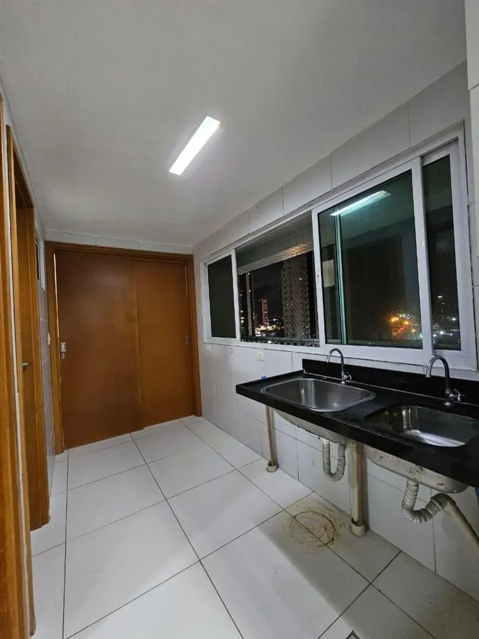 AP COM 4 SUÍTES NO JARDIM LUNA - Foto 5