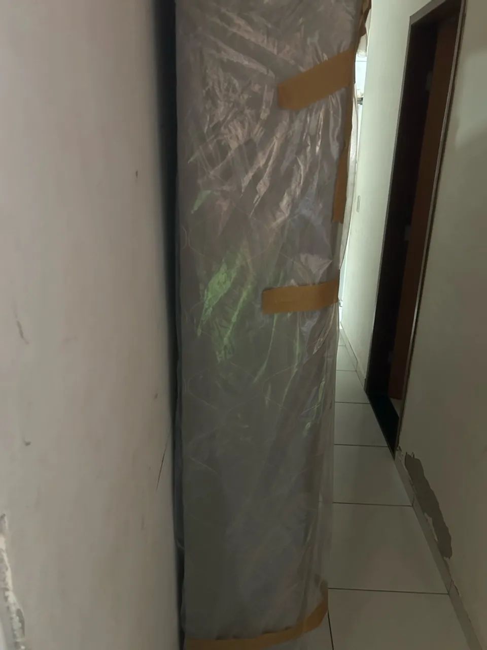 Cama Box com colchão mola ensacadas seminovo  - Foto 5