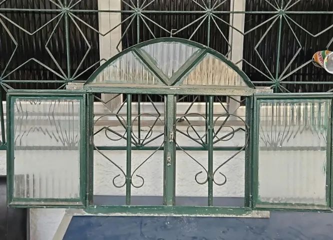 Basculante de Ferro Retrô - Foto 2