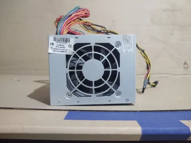 Fonte De Alimentação Small Atx Pixxo Pl200 200w (COM DEFEITO)
